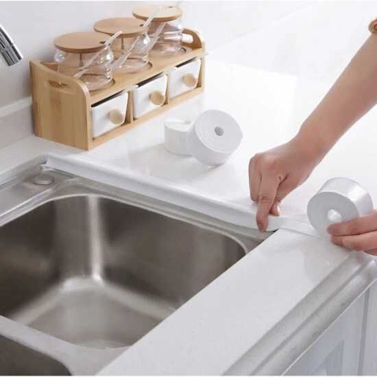 Силиконова Самозалепваща Уплътнителна Лента за Баня и Мокри Помещения