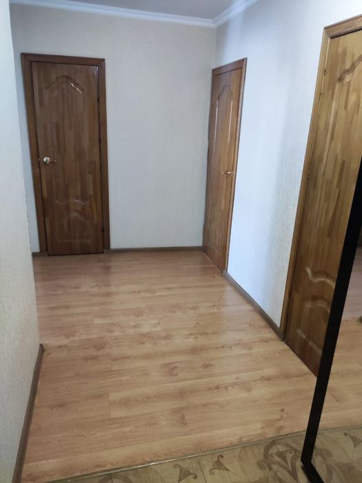 Продам квартиру  3 комнатную