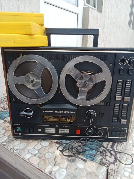 Продам катушечный магнитофон