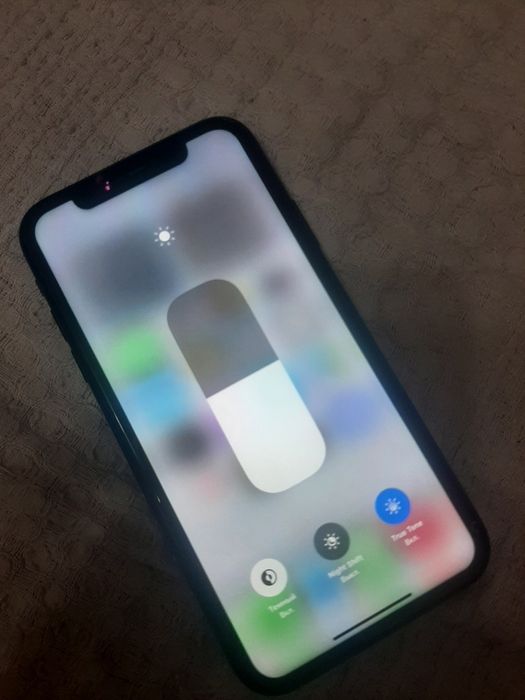 Айфон xr обмен акб 75%