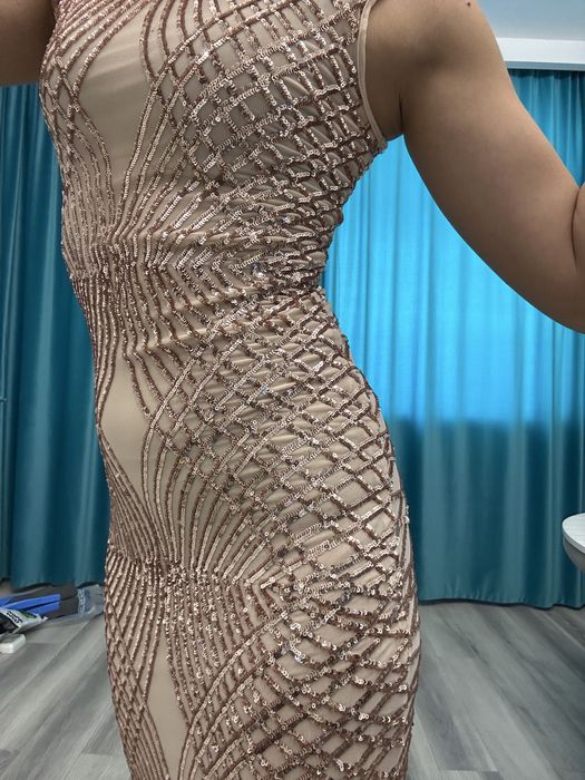 Вечернее платье