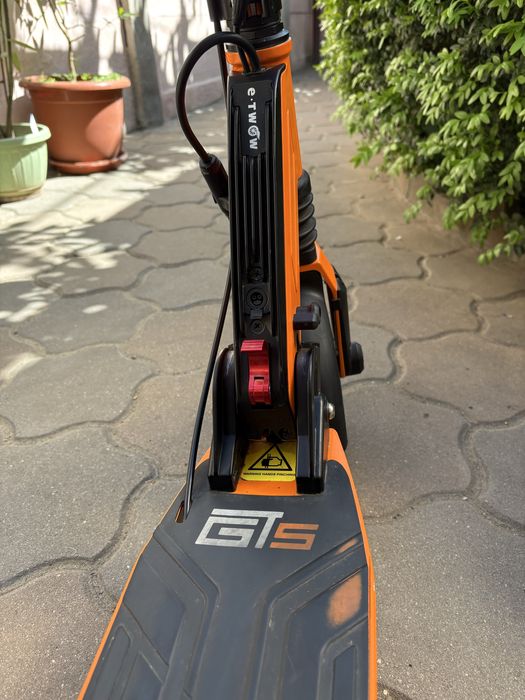 Trotineta electrica E-TWOW GT Sport