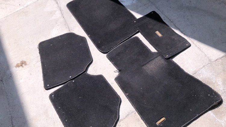 Полики на мерседес