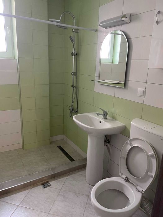inchiriez apartament 2 camere