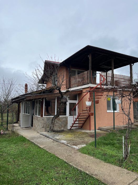 Вила за продажба