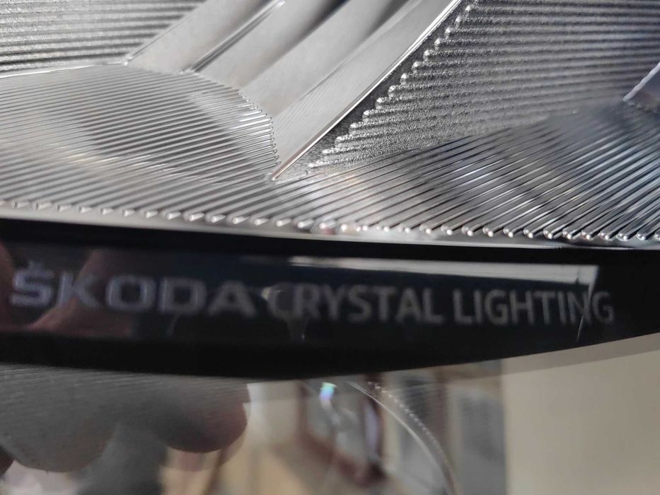 Фар Skoda Kamiq LED ляв / Фар Шкода Карок Оригинален