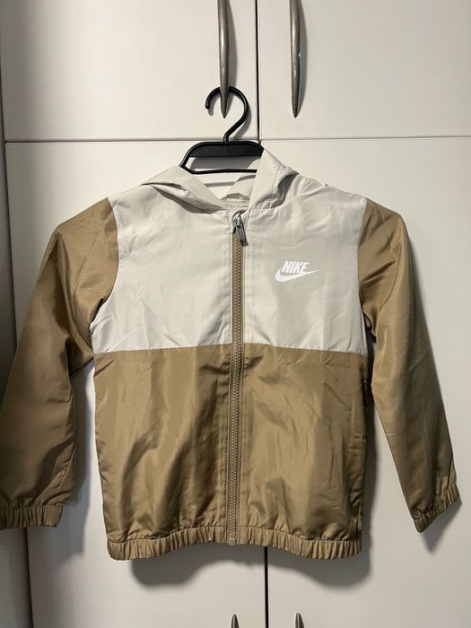 Детска ветровка Nike 4г.