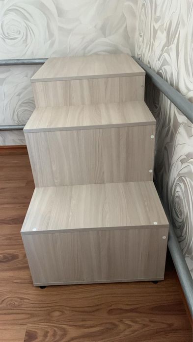 Продам письменный стол