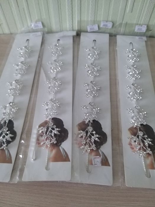 Веточки для волос