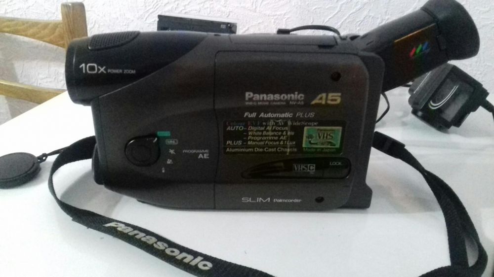 Продам видеокамеру Panasonic