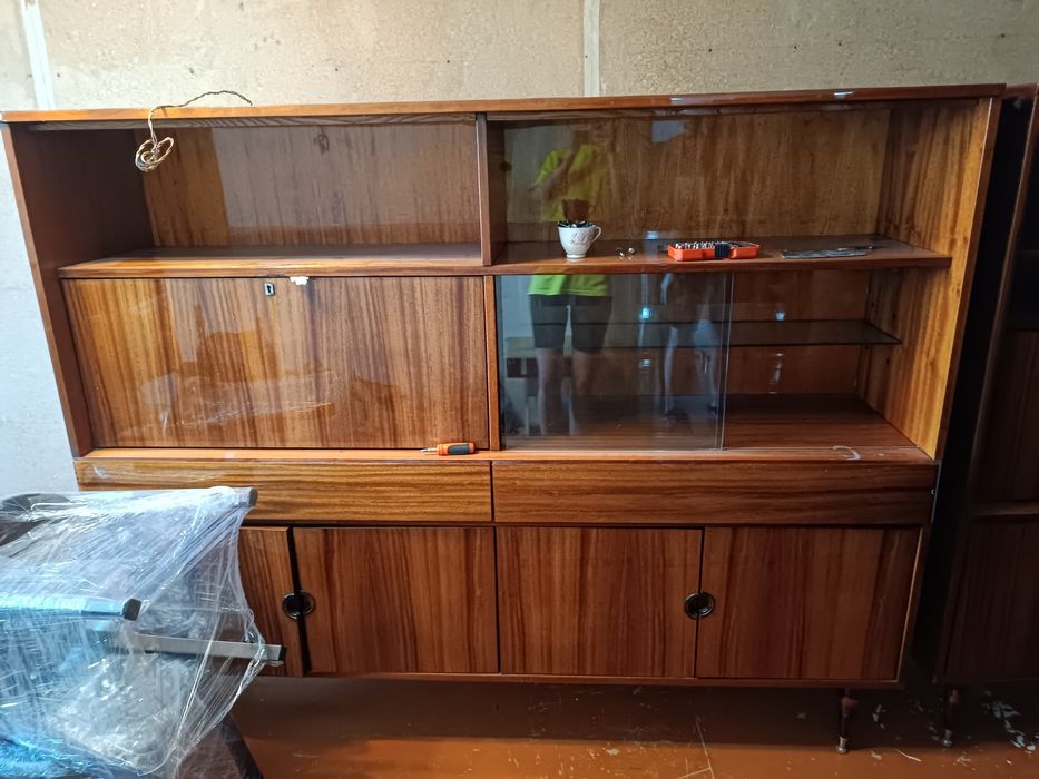 Отдам стенку из 4 шкафов