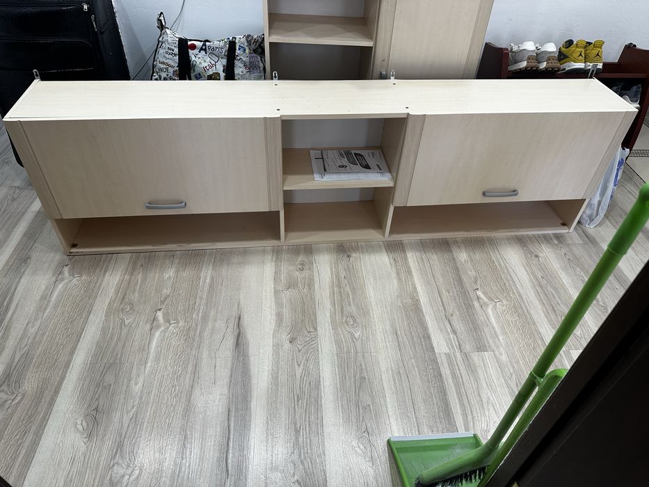 Продам навесной шкаф