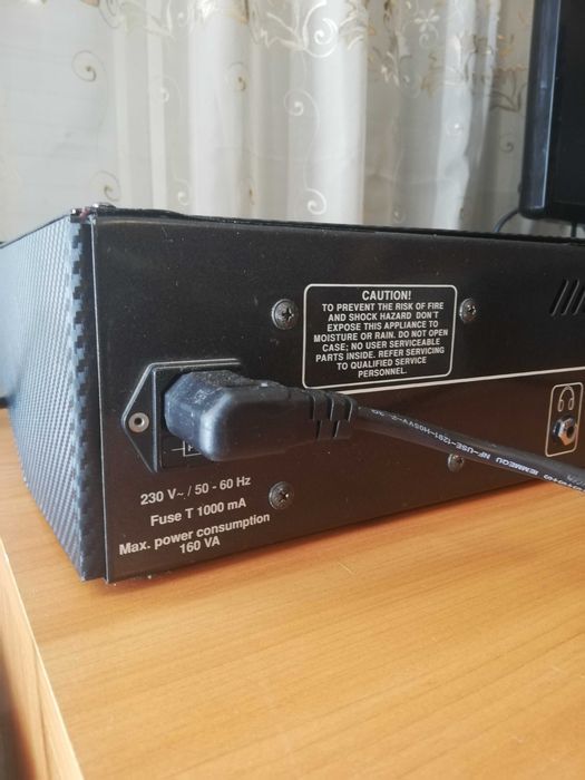 Германски  качествен усилвател /глава/ Hughes and Kettner за китара