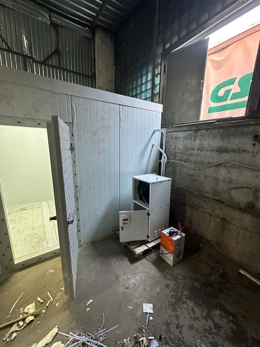 Холодильные и морозильные камеры