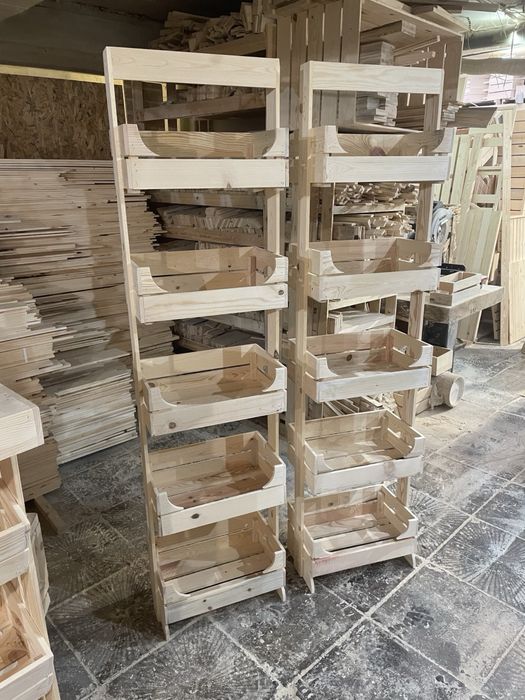 Стелаж от средни хоризонтални касеткис хедър за магазини и заведения