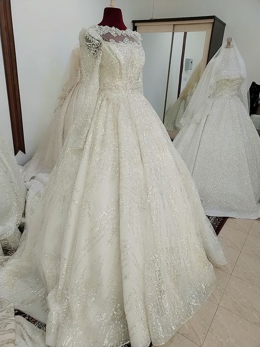 To'y libos sotiladi Srochna tezlik bilan