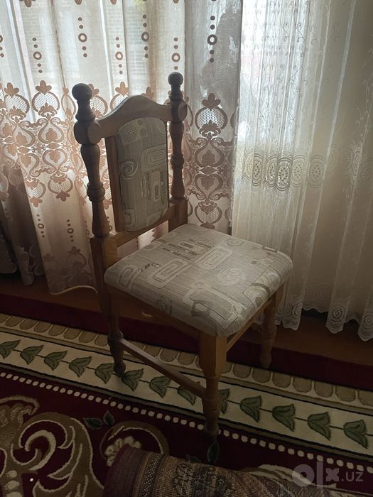 Стол, 6 стульев. В хорошем состояние