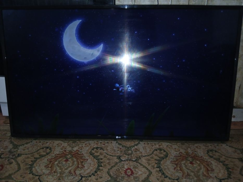 Продам смарт Телевизор