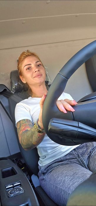 Instructor auto femeie.Ore de condus exclusiv pentru fete! București