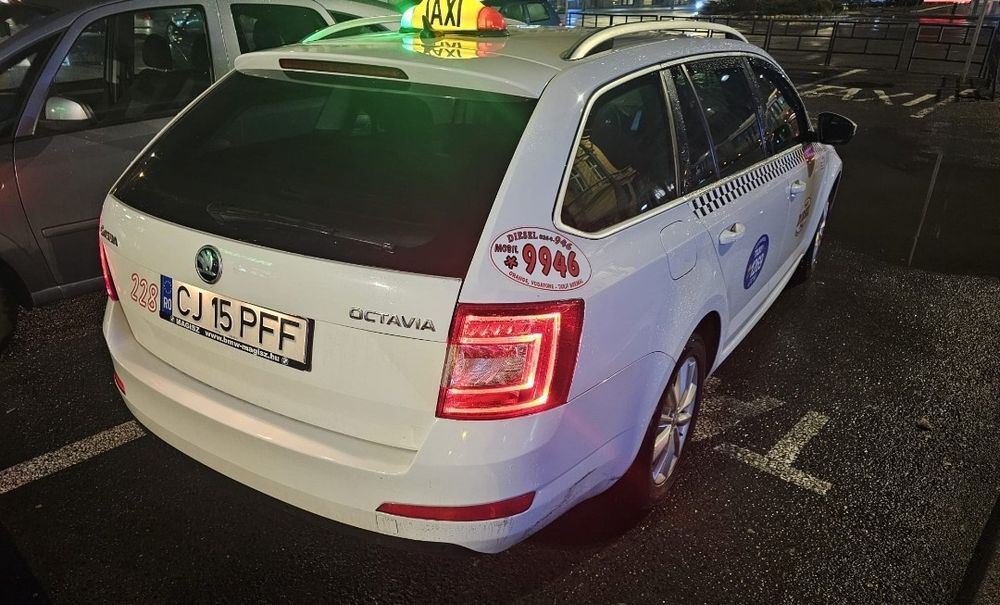 Cesionez autorizatie taxi cu mașină Skoda Octavia an 2017