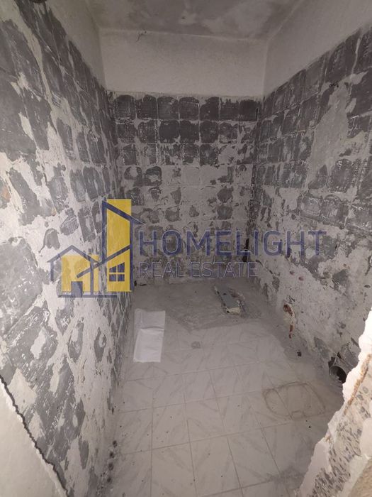 Тристаен апартамент в кв. Люлин 5