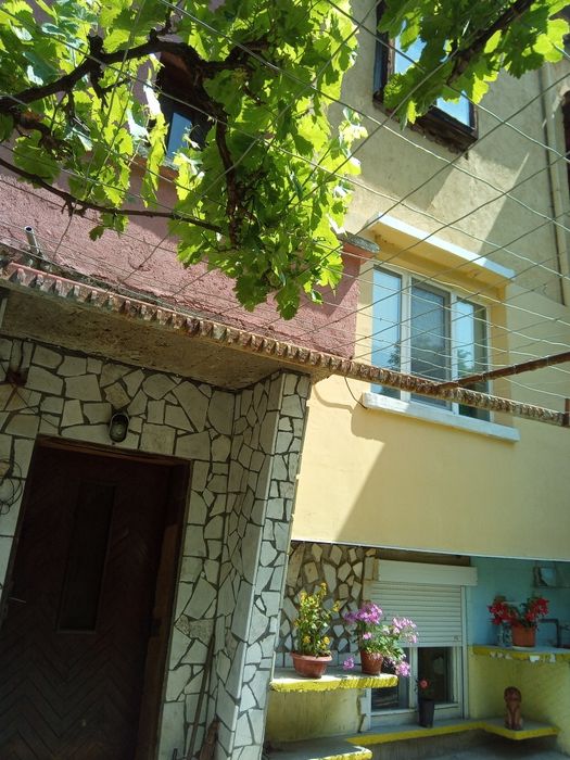 Продава се Къща в Панагюрище - 210 кв.м за 429 €/кв.м - Снимка #4