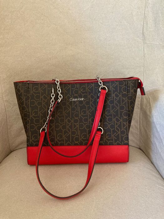Оригинална, чисто нова дамска чанта Calvin Klein