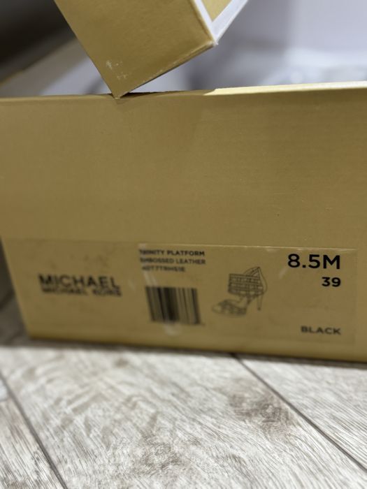 Новые босоножки Michael Kors оригинал.