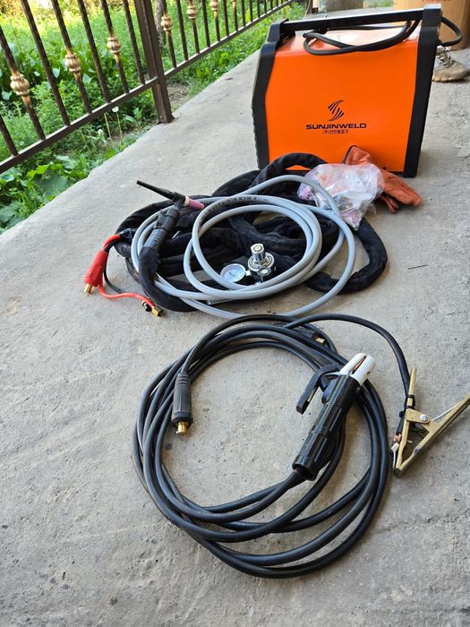 Аргонодуговой сварочный аппарат