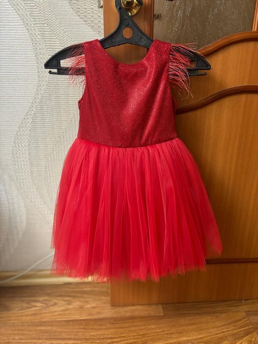 Платье на девочку