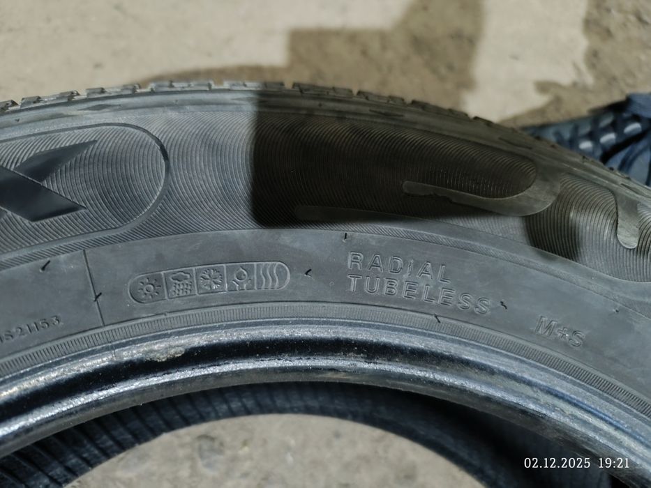 Продам резину на 17