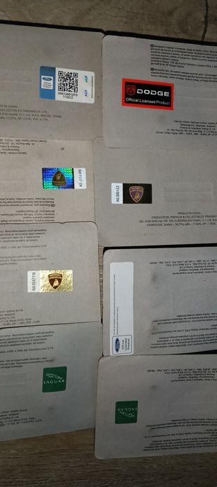 29 machete auto supercar scara 1 43