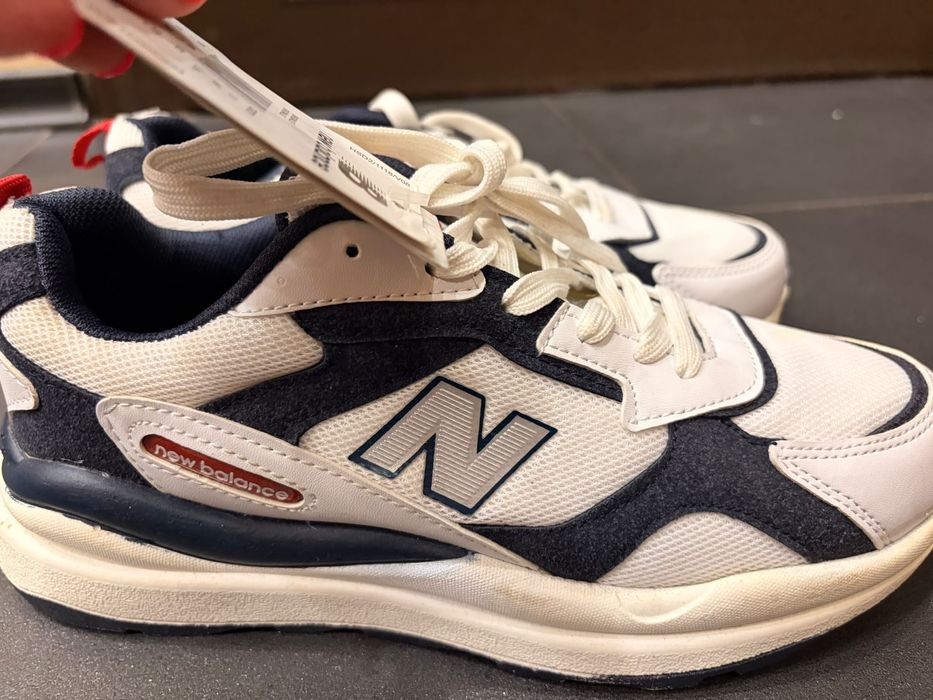Дамски маратонки new balance 41номер