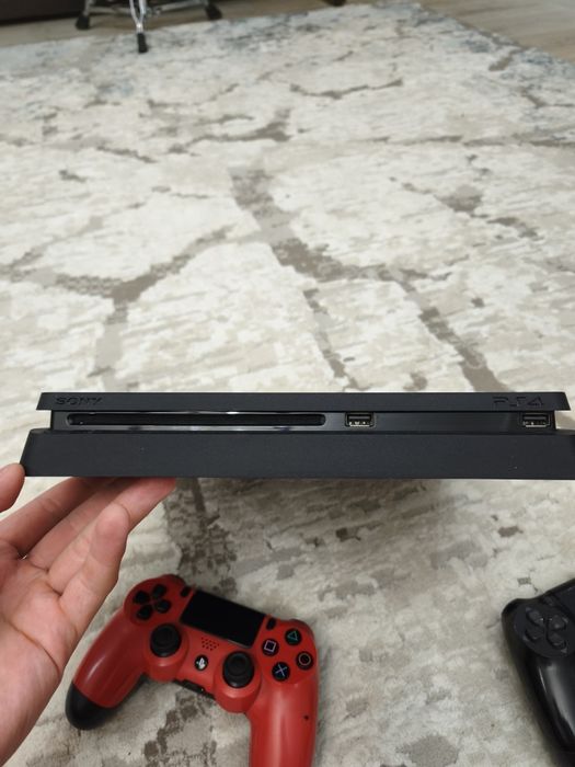 PlayStation 4 slim