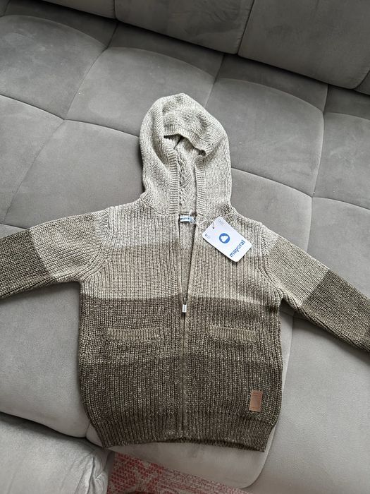 Нова жилетка Mayoral 104 см