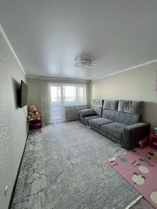 Диван в хорошем состоянии