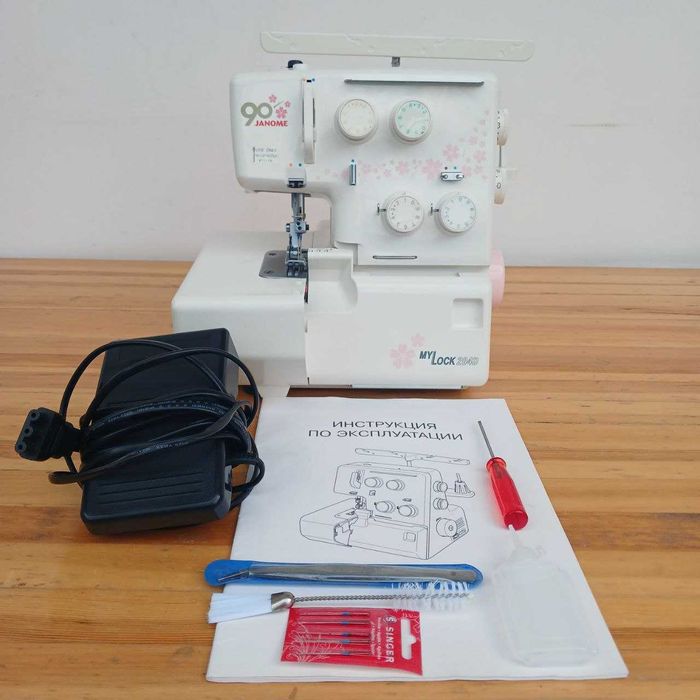 Janome 204D(Япония). Год гарантии/Металл/Комплект.