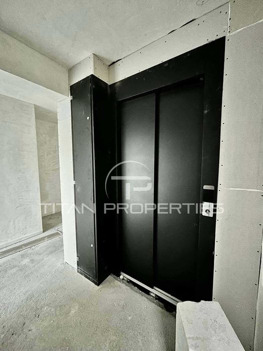 Продава се Тристаен апартамент в Пловдив, Христо Смирненски - 143 кв.м за 2060 €/кв.м - Снимка #10