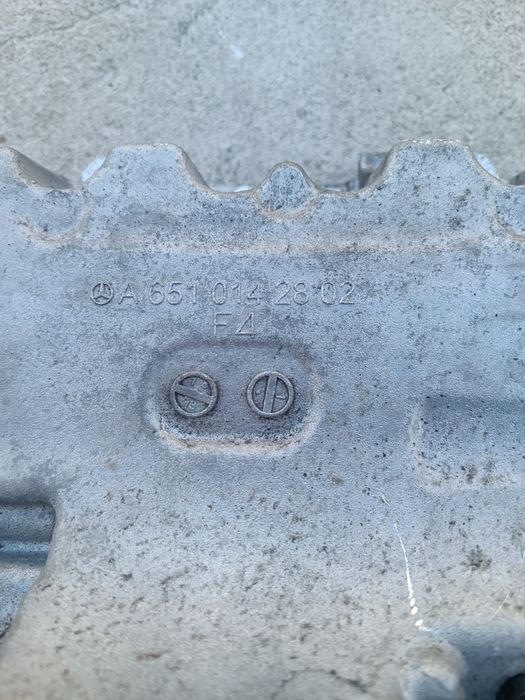 Оригинален маслен картер за Mercedes OM651