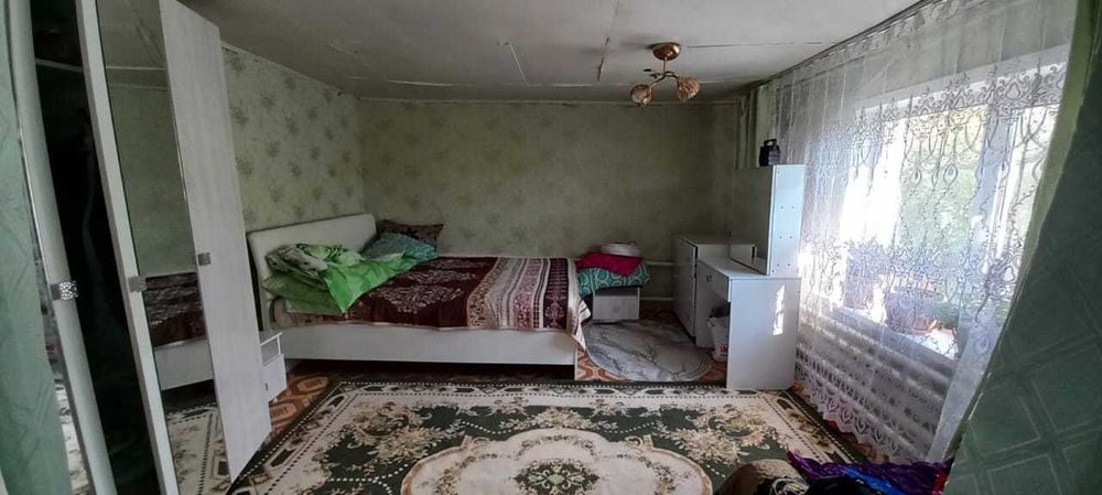 Продам жилой дом с центр отоплением.