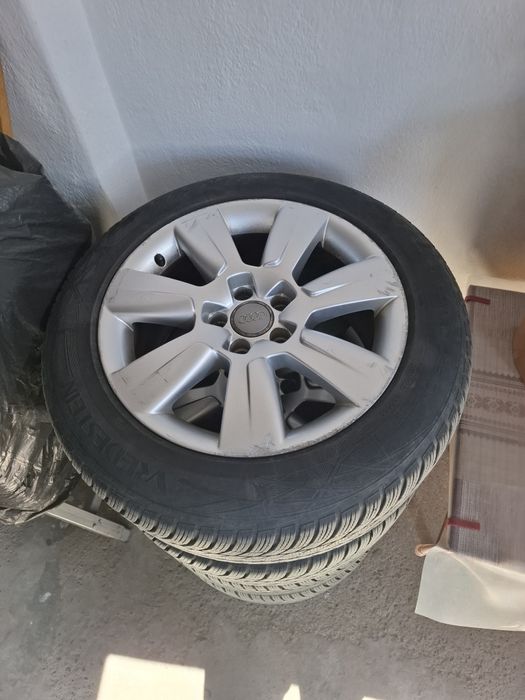 Гуми с лети джанти за Ауди