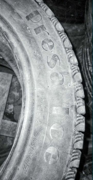 Maxxis R17 зима 4 штуки