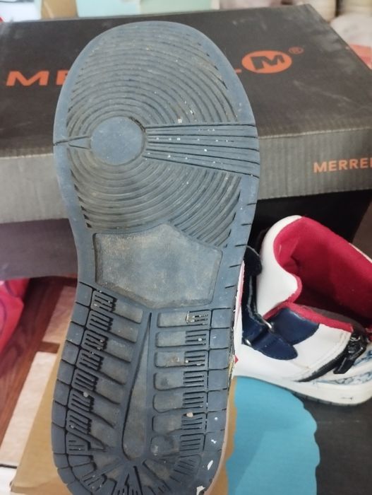 Продам кеды для мальчика