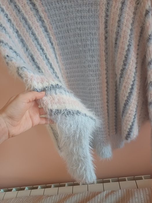 Дамски дебел пуловер