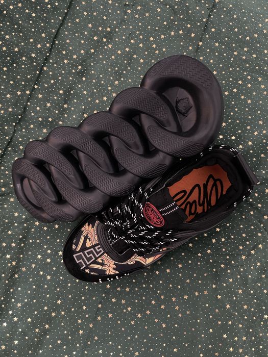 Versace Chain Reaction ’Barocco Print