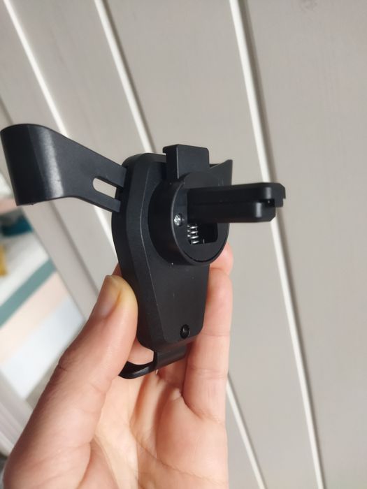 Поставка за телефон за автомобил