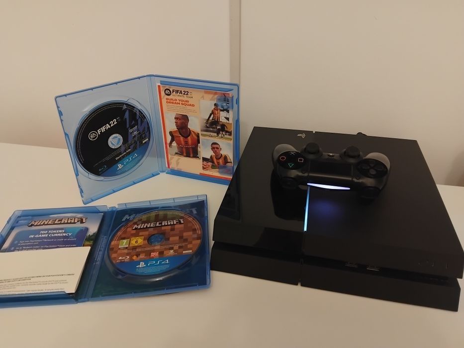 PS4 + controller + FIFA 22 + Minecraft – URGENT