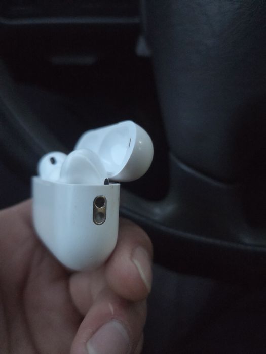 Айрподс 3.           .