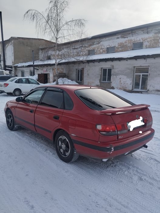 Продам Тойота Карина е