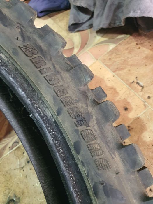 Ca NOU - Pirelli & Bridgestone 80 100 21 ( echivalent 90 90 21 ) 2021